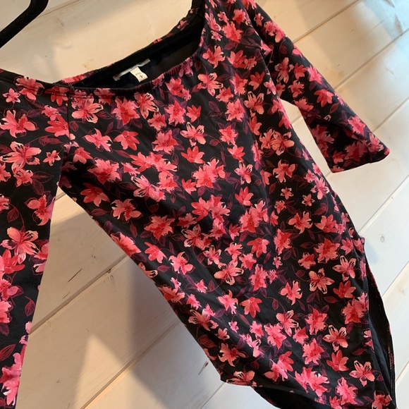 Express One Eleven | Floral Bodysuit - Picture 3 of 7